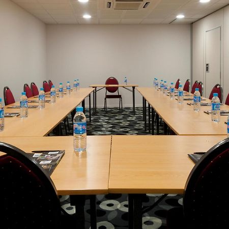 Brit Hotel Macon Centre Gare Экстерьер фото