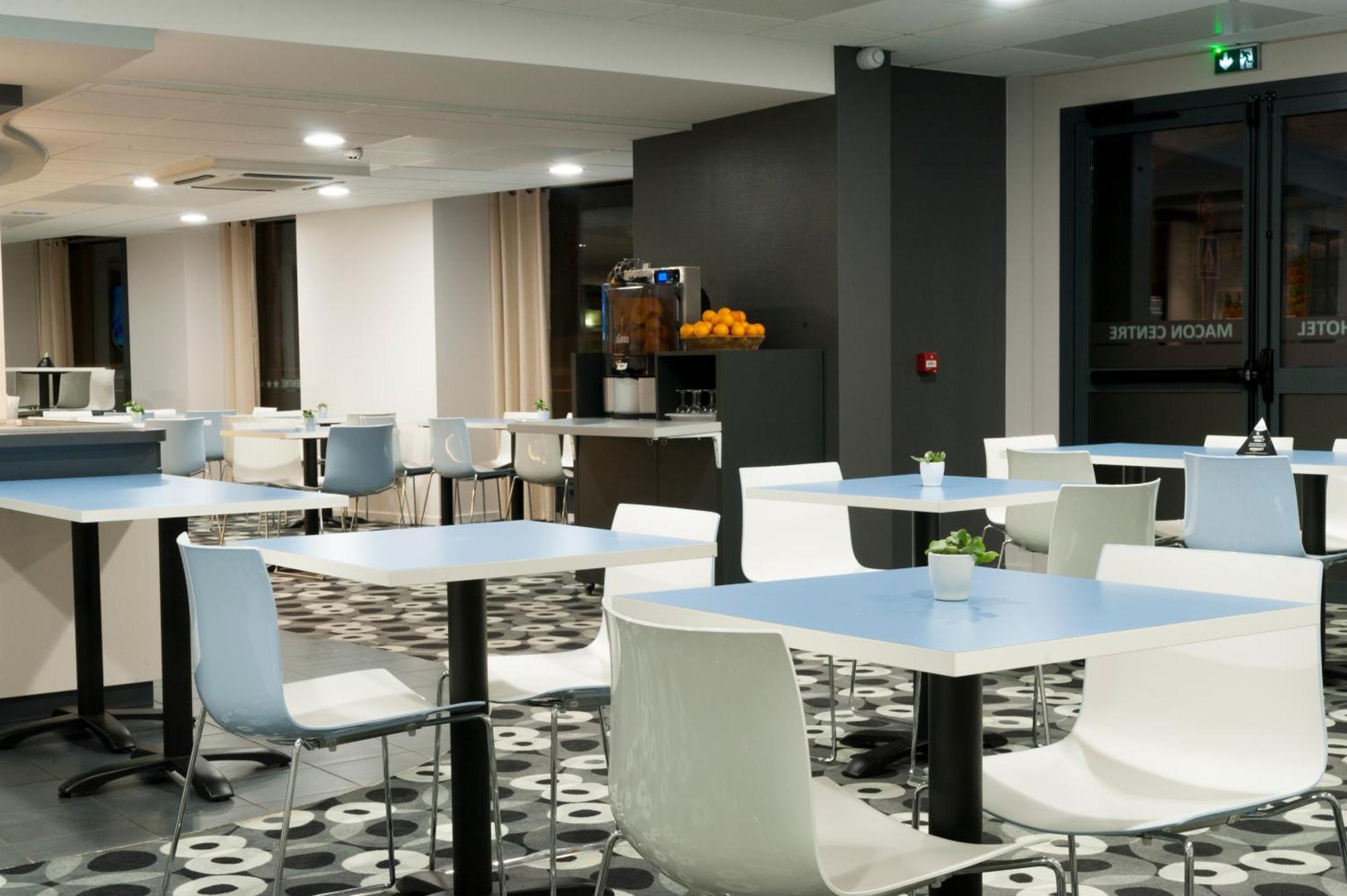 Brit Hotel Macon Centre Gare Экстерьер фото