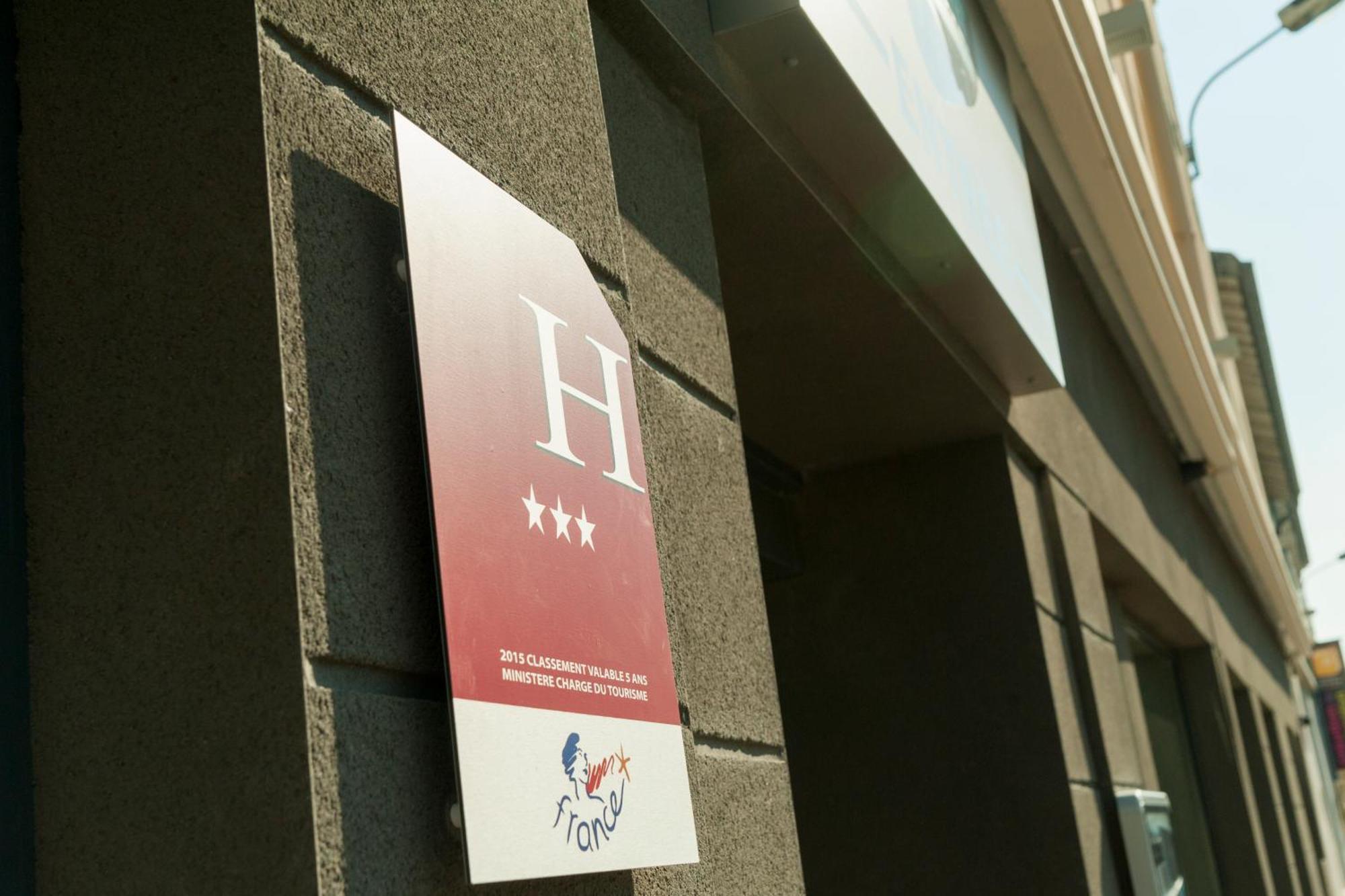 Brit Hotel Macon Centre Gare Экстерьер фото