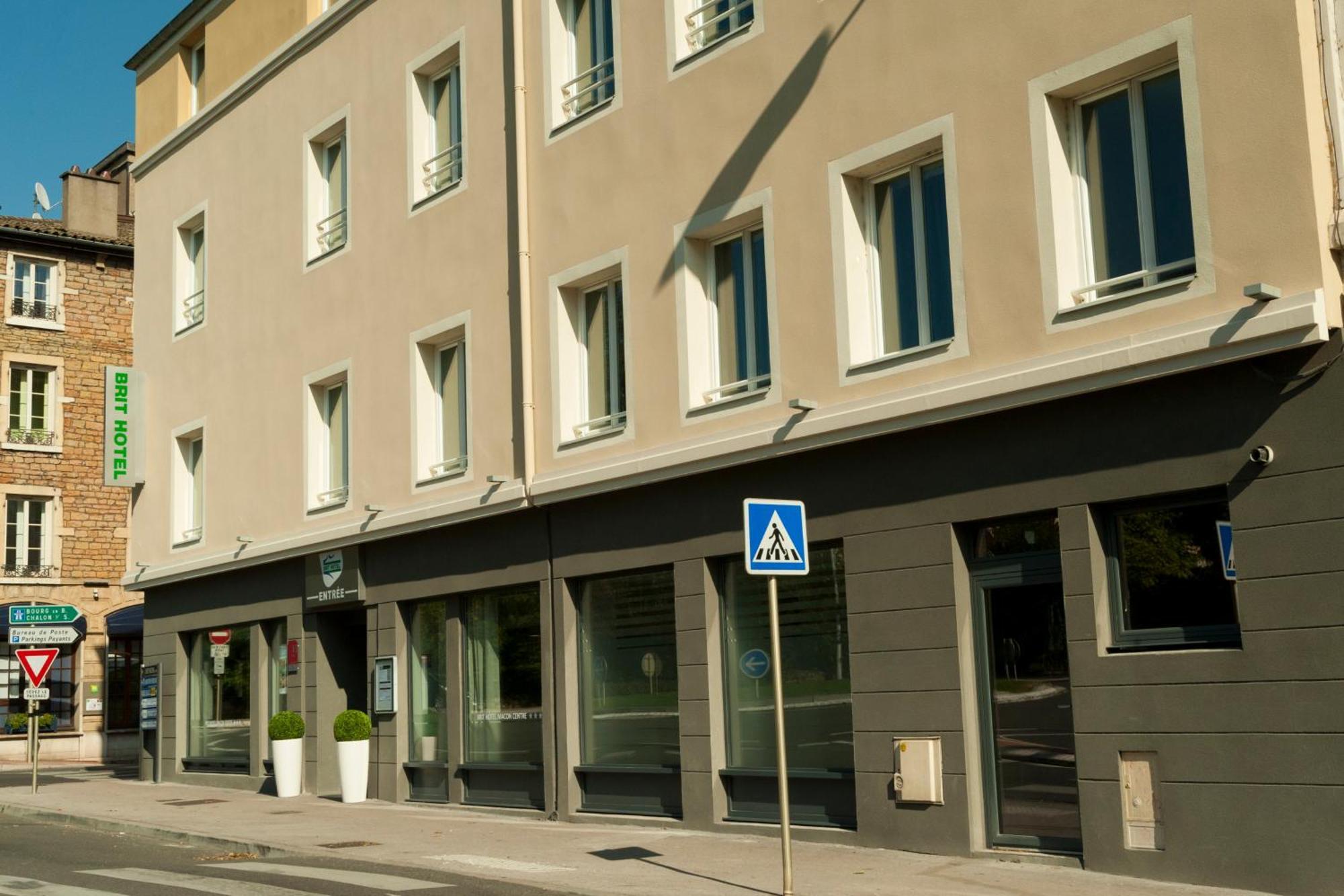Brit Hotel Macon Centre Gare Экстерьер фото