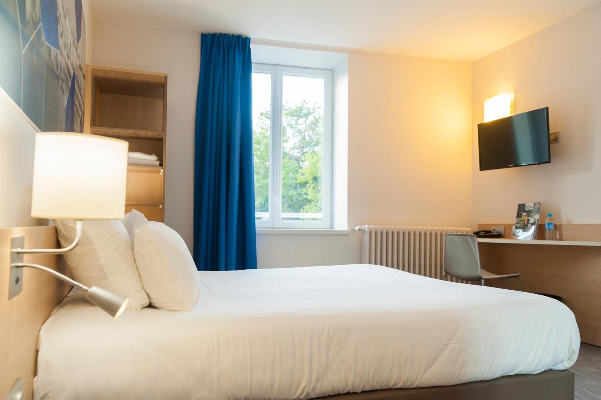 Brit Hotel Macon Centre Gare Экстерьер фото